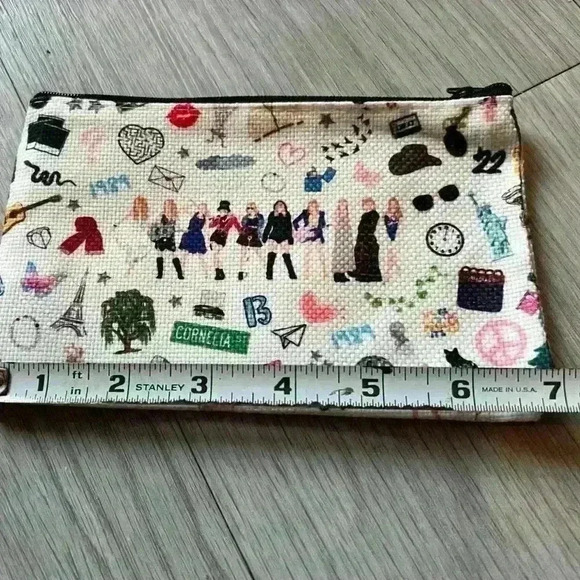 Set of 5, Taylor swift inspired makeup bags. Perfect for gift bags! - Picture 3 of 4